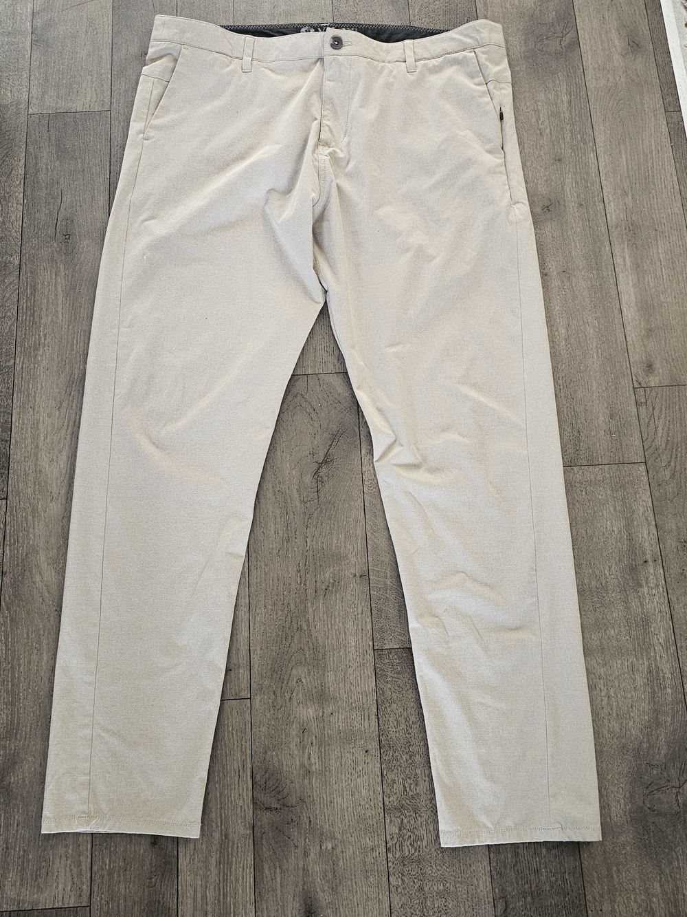 Vuori Light Beige Men's Chino Pants Size 38 The Meta Athletic Style{Bx7}